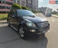 Черный Мерседес М-Класс, объемом двигателя 3.5 л и пробегом 209 тыс. км за 7700 $, фото 1 на Automoto.ua