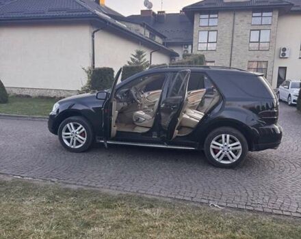 Черный Мерседес М-Класс, объемом двигателя 3.5 л и пробегом 290 тыс. км за 8700 $, фото 2 на Automoto.ua