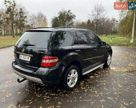 Чорний Мерседес М-Клас, об'ємом двигуна 2.99 л та пробігом 320 тис. км за 10000 $, фото 4 на Automoto.ua