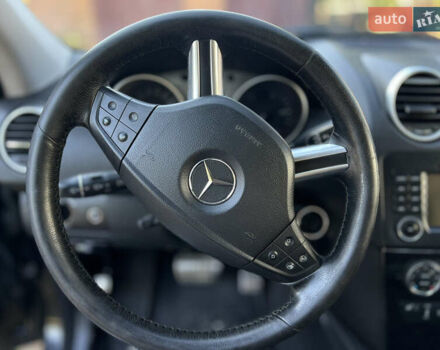 Черный Мерседес М-Класс, объемом двигателя 3 л и пробегом 337 тыс. км за 11500 $, фото 13 на Automoto.ua