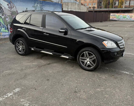 Черный Мерседес М-Класс, объемом двигателя 3.5 л и пробегом 156 тыс. км за 13700 $, фото 3 на Automoto.ua