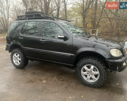 Чорний Мерседес М-Клас, об'ємом двигуна 4 л та пробігом 357 тис. км за 5100 $, фото 4 на Automoto.ua