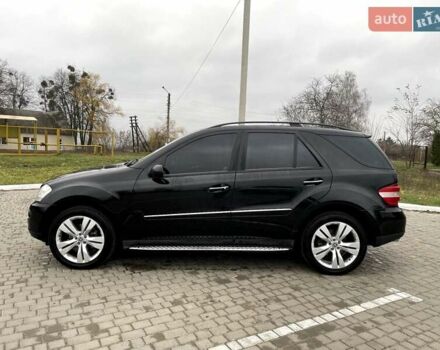 Черный Мерседес М-Класс, объемом двигателя 2.99 л и пробегом 398 тыс. км за 10800 $, фото 8 на Automoto.ua