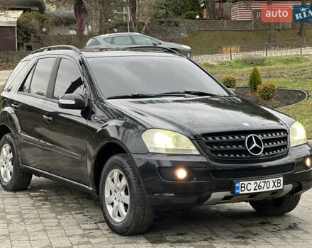 Черный Мерседес М-Класс, объемом двигателя 2.99 л и пробегом 350 тыс. км за 8700 $, фото 1 на Automoto.ua