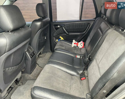 Чорний Мерседес М-Клас, об'ємом двигуна 2.7 л та пробігом 270 тис. км за 7900 $, фото 16 на Automoto.ua