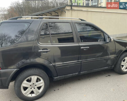 Чорний Мерседес М-Клас, об'ємом двигуна 2.7 л та пробігом 270 тис. км за 7900 $, фото 8 на Automoto.ua