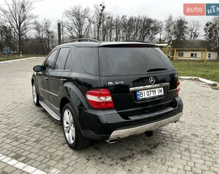 Черный Мерседес М-Класс, объемом двигателя 2.99 л и пробегом 398 тыс. км за 10800 $, фото 12 на Automoto.ua