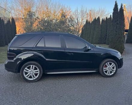 Черный Мерседес М-Класс, объемом двигателя 3.5 л и пробегом 290 тыс. км за 8700 $, фото 3 на Automoto.ua