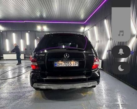 Черный Мерседес М-Класс, объемом двигателя 3.5 л и пробегом 176 тыс. км за 9500 $, фото 4 на Automoto.ua