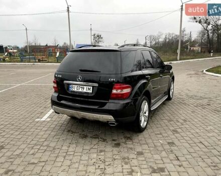 Черный Мерседес М-Класс, объемом двигателя 2.99 л и пробегом 398 тыс. км за 10800 $, фото 10 на Automoto.ua