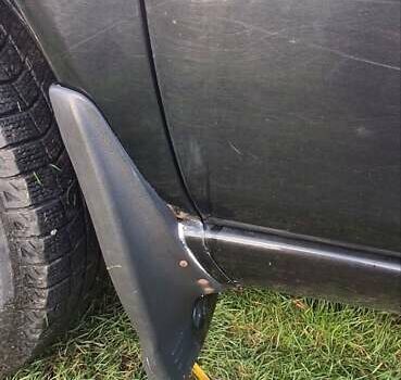 Черный Мерседес М-Класс, объемом двигателя 3.72 л и пробегом 398 тыс. км за 6000 $, фото 10 на Automoto.ua