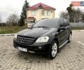 Черный Мерседес М-Класс, объемом двигателя 2.99 л и пробегом 398 тыс. км за 10800 $, фото 1 на Automoto.ua
