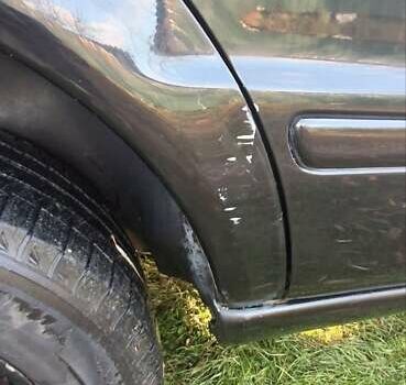 Черный Мерседес М-Класс, объемом двигателя 3.72 л и пробегом 398 тыс. км за 6000 $, фото 12 на Automoto.ua