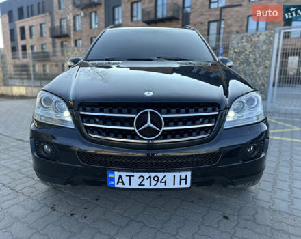 Черный Мерседес М-Класс, объемом двигателя 2.99 л и пробегом 249 тыс. км за 9500 $, фото 2 на Automoto.ua