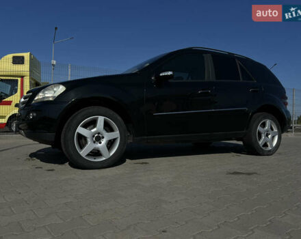 Черный Мерседес М-Класс, объемом двигателя 3 л и пробегом 337 тыс. км за 11500 $, фото 10 на Automoto.ua