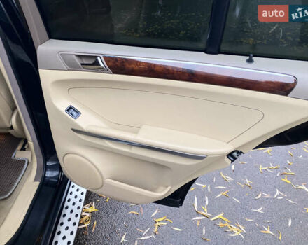 Чорний Мерседес М-Клас, об'ємом двигуна 2.99 л та пробігом 320 тис. км за 10000 $, фото 19 на Automoto.ua