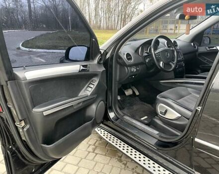 Черный Мерседес М-Класс, объемом двигателя 2.99 л и пробегом 398 тыс. км за 10800 $, фото 13 на Automoto.ua