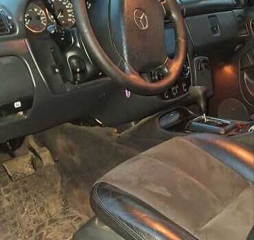 Черный Мерседес М-Класс, объемом двигателя 3.72 л и пробегом 398 тыс. км за 6000 $, фото 6 на Automoto.ua