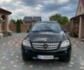 Черный Мерседес М-Класс, объемом двигателя 2.99 л и пробегом 387 тыс. км за 9000 $, фото 1 на Automoto.ua
