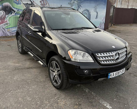 Черный Мерседес М-Класс, объемом двигателя 3.5 л и пробегом 156 тыс. км за 13700 $, фото 2 на Automoto.ua