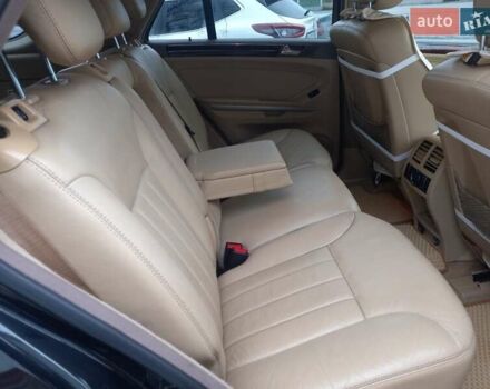 Черный Мерседес М-Класс, объемом двигателя 3 л и пробегом 366 тыс. км за 10500 $, фото 40 на Automoto.ua