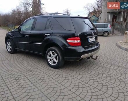 Черный Мерседес М-Класс, объемом двигателя 3 л и пробегом 298 тыс. км за 11000 $, фото 2 на Automoto.ua