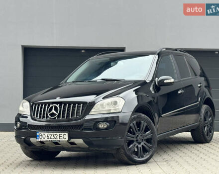 Черный Мерседес М-Класс, объемом двигателя 3 л и пробегом 386 тыс. км за 10999 $, фото 1 на Automoto.ua