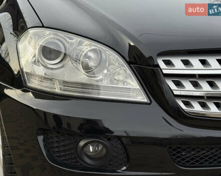 Чорний Мерседес М-Клас, об'ємом двигуна 2.99 л та пробігом 218 тис. км за 11299 $, фото 4 на Automoto.ua