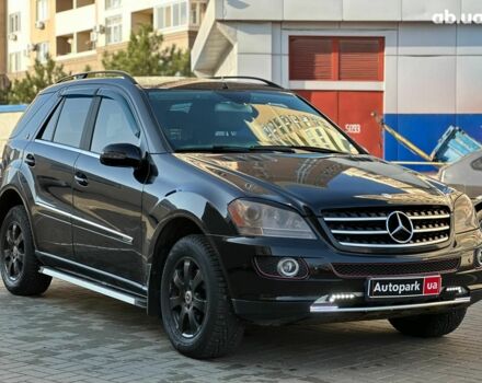 Черный Мерседес М-Класс, объемом двигателя 3.5 л и пробегом 214 тыс. км за 10940 $, фото 2 на Automoto.ua