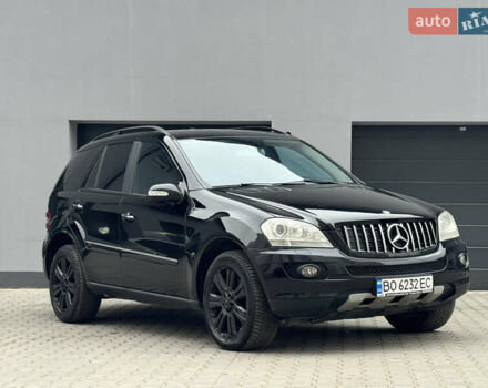 Черный Мерседес М-Класс, объемом двигателя 3 л и пробегом 386 тыс. км за 10999 $, фото 3 на Automoto.ua