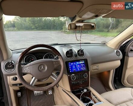 Мерседес М-Клас 2006 у Старом Самборе на Automoto.ua Чорний Мерседес М-Клас, об'ємом двигуна 3.5 л та пробігом 293 тис. км за 8800 $, фото 10 на Automoto.ua