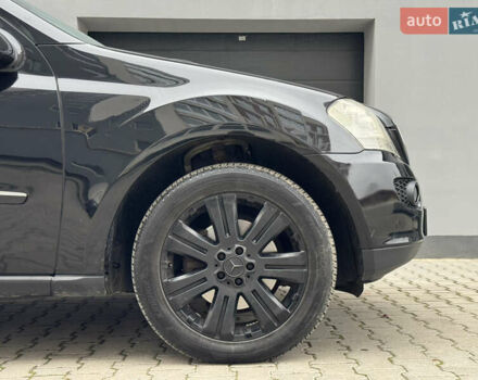 Черный Мерседес М-Класс, объемом двигателя 3 л и пробегом 386 тыс. км за 10999 $, фото 8 на Automoto.ua