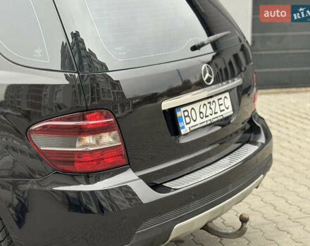 Черный Мерседес М-Класс, объемом двигателя 3 л и пробегом 386 тыс. км за 10999 $, фото 18 на Automoto.ua