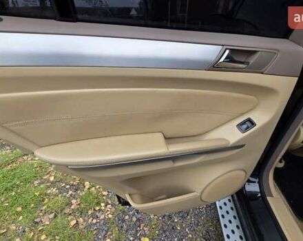 Чорний Мерседес М-Клас, об'ємом двигуна 6.2 л та пробігом 286 тис. км за 10599 $, фото 27 на Automoto.ua