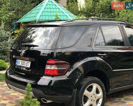 Черный Мерседес М-Класс, объемом двигателя 3.5 л и пробегом 264 тыс. км за 9810 $, фото 8 на Automoto.ua