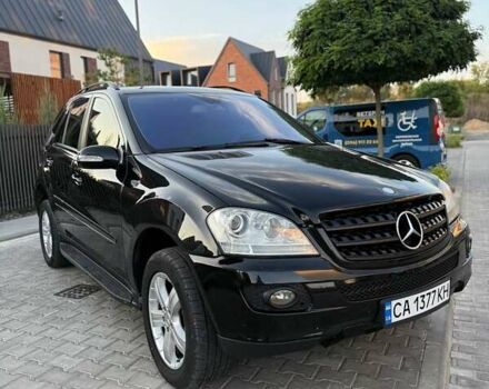 Черный Мерседес М-Класс, объемом двигателя 3.5 л и пробегом 293 тыс. км за 8300 $, фото 8 на Automoto.ua