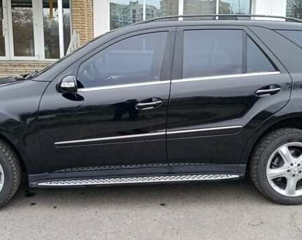 Черный Мерседес М-Класс, объемом двигателя 3.5 л и пробегом 176 тыс. км за 9000 $, фото 17 на Automoto.ua