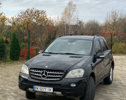 Чорний Мерседес М-Клас, об'ємом двигуна 2.99 л та пробігом 367 тис. км за 10000 $, фото 1 на Automoto.ua