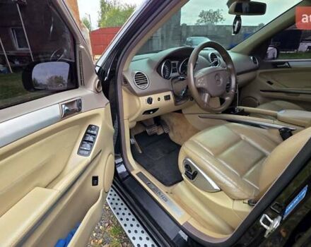 Чорний Мерседес М-Клас, об'ємом двигуна 6.2 л та пробігом 286 тис. км за 10599 $, фото 25 на Automoto.ua