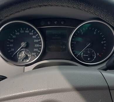 Мерседес М-Класс 2006 в Буковеле на Automoto.ua Черный Мерседес М-Класс, объемом двигателя 3 л и пробегом 290 тыс. км за 11500 $, фото 13 на Automoto.ua