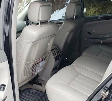 Мерседес М-Класс 2006 в Буковеле на Automoto.ua Черный Мерседес М-Класс, объемом двигателя 3 л и пробегом 290 тыс. км за 11500 $, фото 11 на Automoto.ua