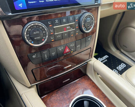 Черный Мерседес М-Класс, объемом двигателя 3.5 л и пробегом 282 тыс. км за 8777 $, фото 23 на Automoto.ua