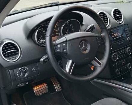 Черный Мерседес М-Класс, объемом двигателя 3.5 л и пробегом 176 тыс. км за 9000 $, фото 29 на Automoto.ua