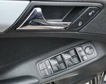 Черный Мерседес М-Класс, объемом двигателя 3.5 л и пробегом 176 тыс. км за 9000 $, фото 1 на Automoto.ua