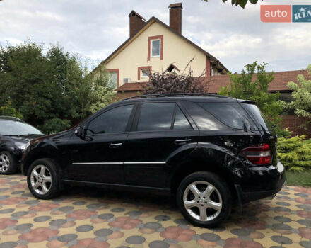 Черный Мерседес М-Класс, объемом двигателя 3.5 л и пробегом 264 тыс. км за 9810 $, фото 14 на Automoto.ua
