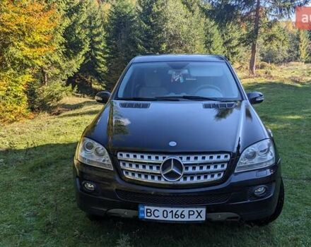 Мерседес М-Класс 2006 в Воловце на Automoto.ua Черный Мерседес М-Класс, объемом двигателя 3.5 л и пробегом 195 тыс. км за 11500 $, фото 16 на Automoto.ua