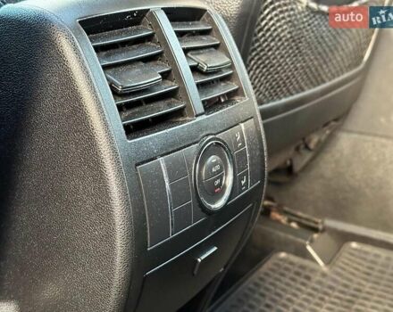 Черный Мерседес М-Класс, объемом двигателя 3.5 л и пробегом 214 тыс. км за 10940 $, фото 16 на Automoto.ua