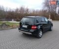 Черный Мерседес М-Класс, объемом двигателя 3 л и пробегом 298 тыс. км за 11000 $, фото 3 на Automoto.ua