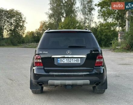 Мерседес М-Клас 2006 у Старом Самборе на Automoto.ua Чорний Мерседес М-Клас, об'ємом двигуна 3.5 л та пробігом 293 тис. км за 8800 $, фото 4 на Automoto.ua