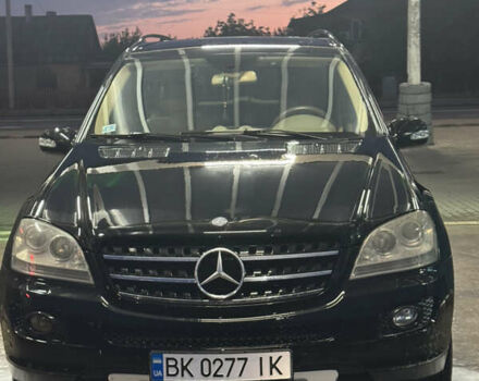 Чорний Мерседес М-Клас, об'ємом двигуна 2.99 л та пробігом 367 тис. км за 10000 $, фото 10 на Automoto.ua